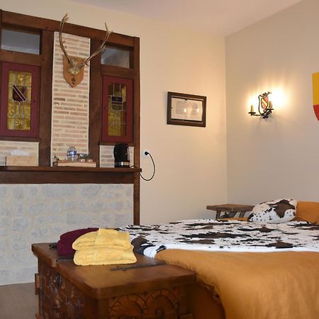 Domaine De La Ferte Clairbois Hotel Sainte-Suzanne  Buitenkant foto