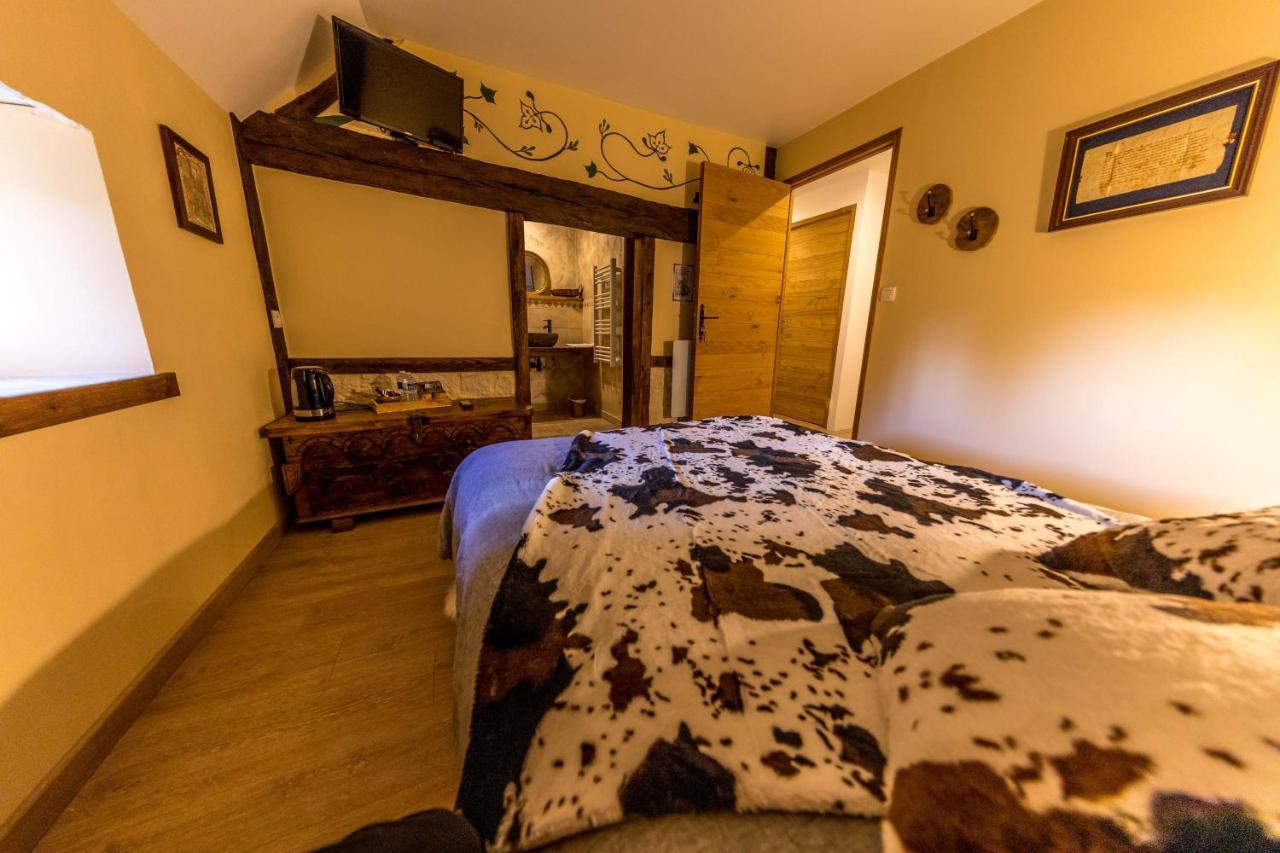 Domaine De La Ferte Clairbois Hotel Sainte-Suzanne  Buitenkant foto
