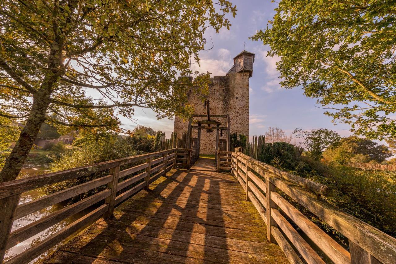 Domaine De La Ferte Clairbois Hotel Sainte-Suzanne  Buitenkant foto