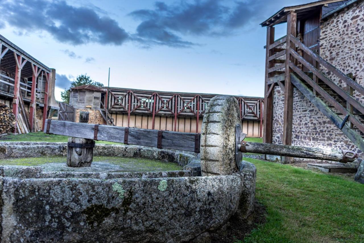 Domaine De La Ferte Clairbois Hotel Sainte-Suzanne  Buitenkant foto