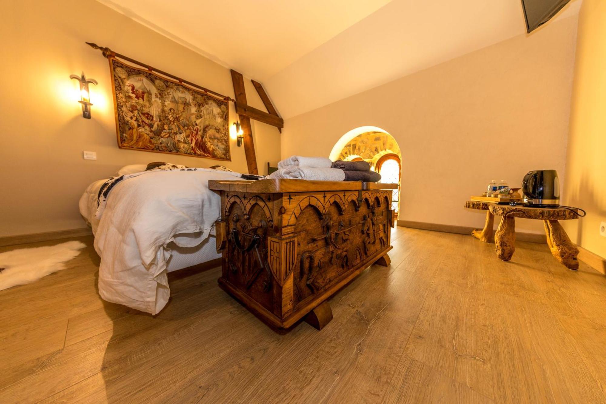 Domaine De La Ferte Clairbois Hotel Sainte-Suzanne  Kamer foto
